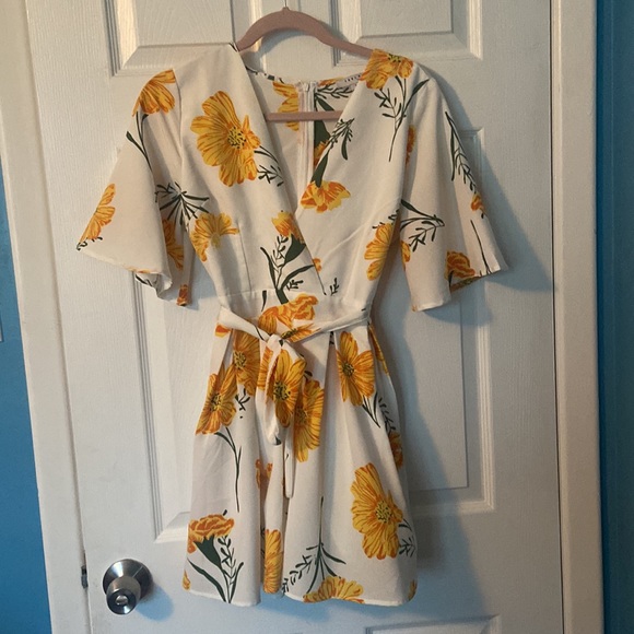 Sunflower Romper, M - Picture 2 of 3